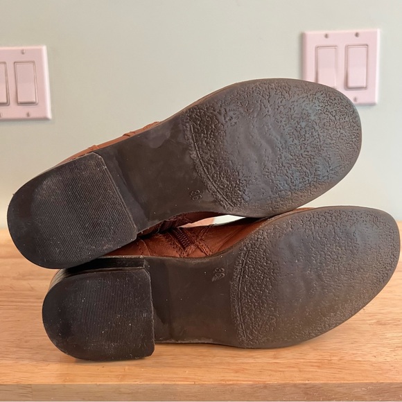 🌺HOST PICK🌺 Brown tall riding boots - size 6 - Picture 10 of 13